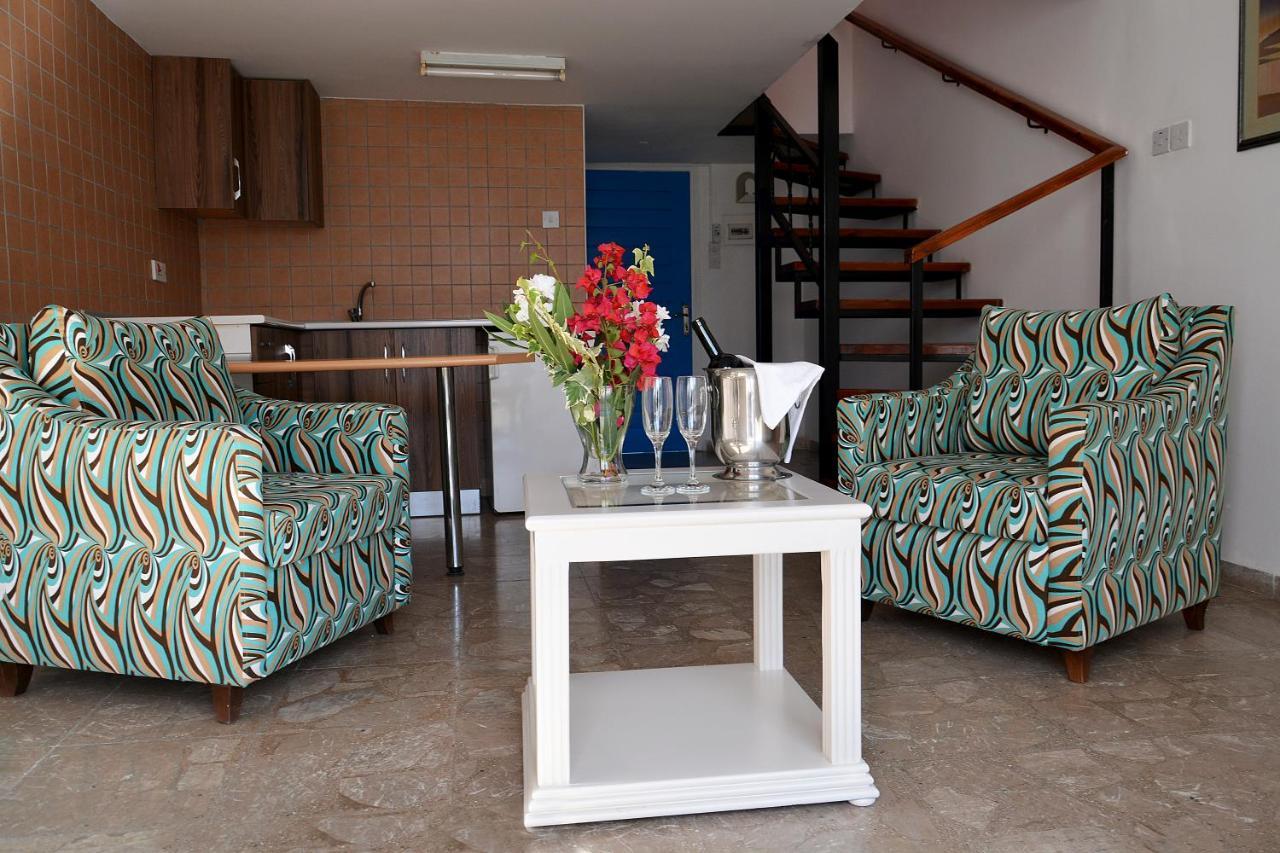 קיירניה Club Lapethos Bungalow מראה חיצוני תמונה