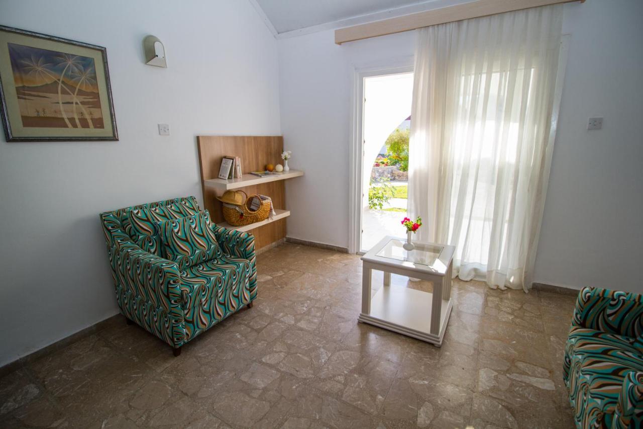 קיירניה Club Lapethos Bungalow מראה חיצוני תמונה